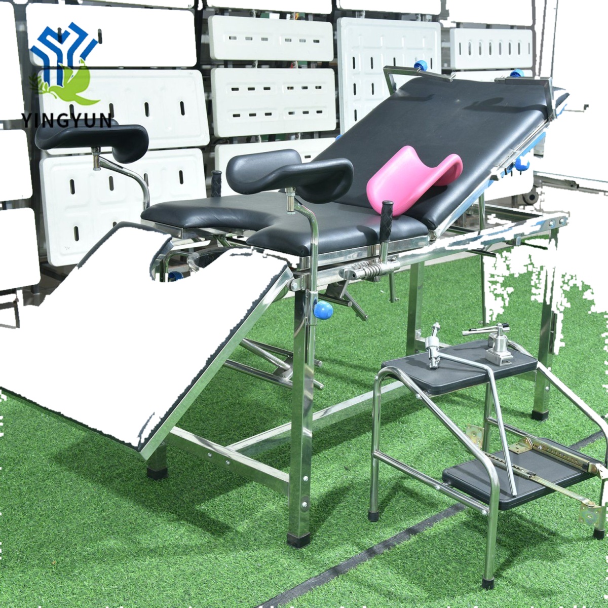 Medical Exam Room Table And Gyno Examination Couch
